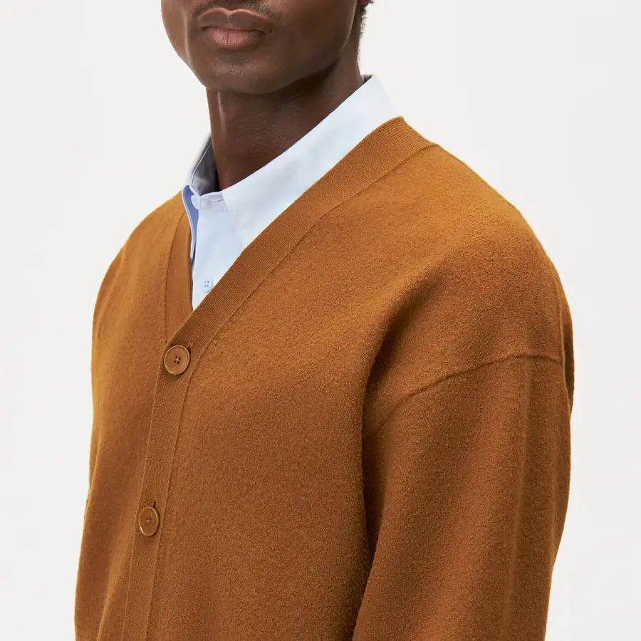 Cardigan Theelo cigar_02