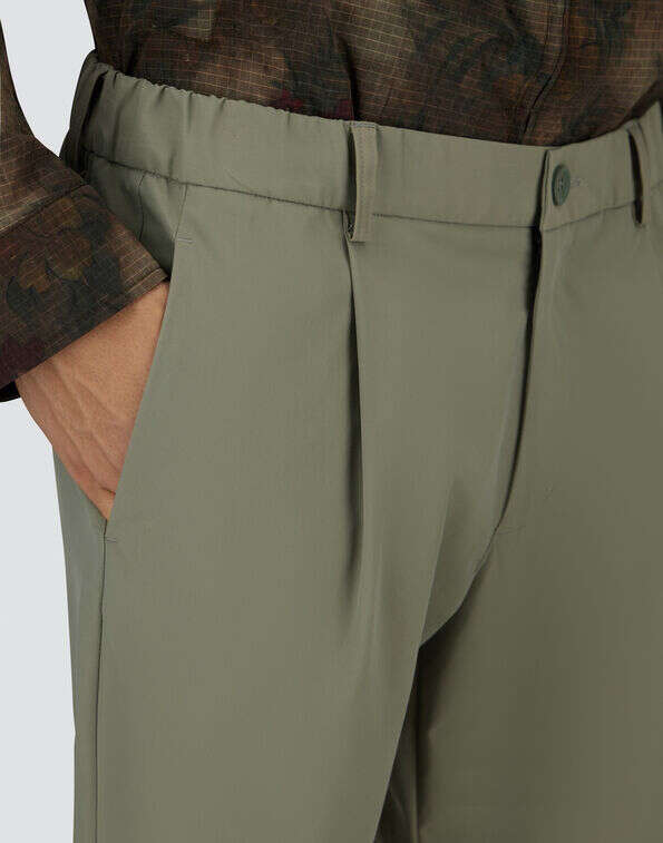 Hose mit Tunnelzug salbeigrün_01