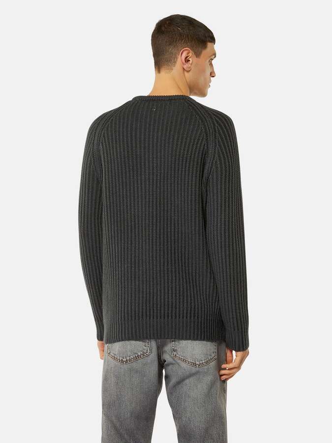 Pullover schwarz_01